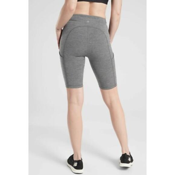ATHLETA Ultimate Stash Pocket Gray 9" Shorts Size Small - Picture 6 of 6